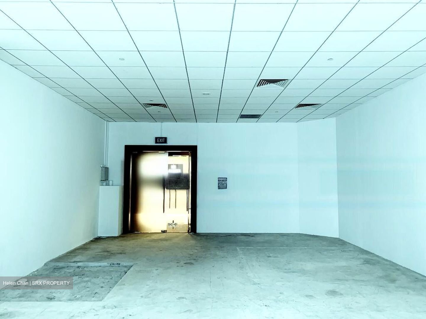 SQUARE 2 (D11), Retail #456313331